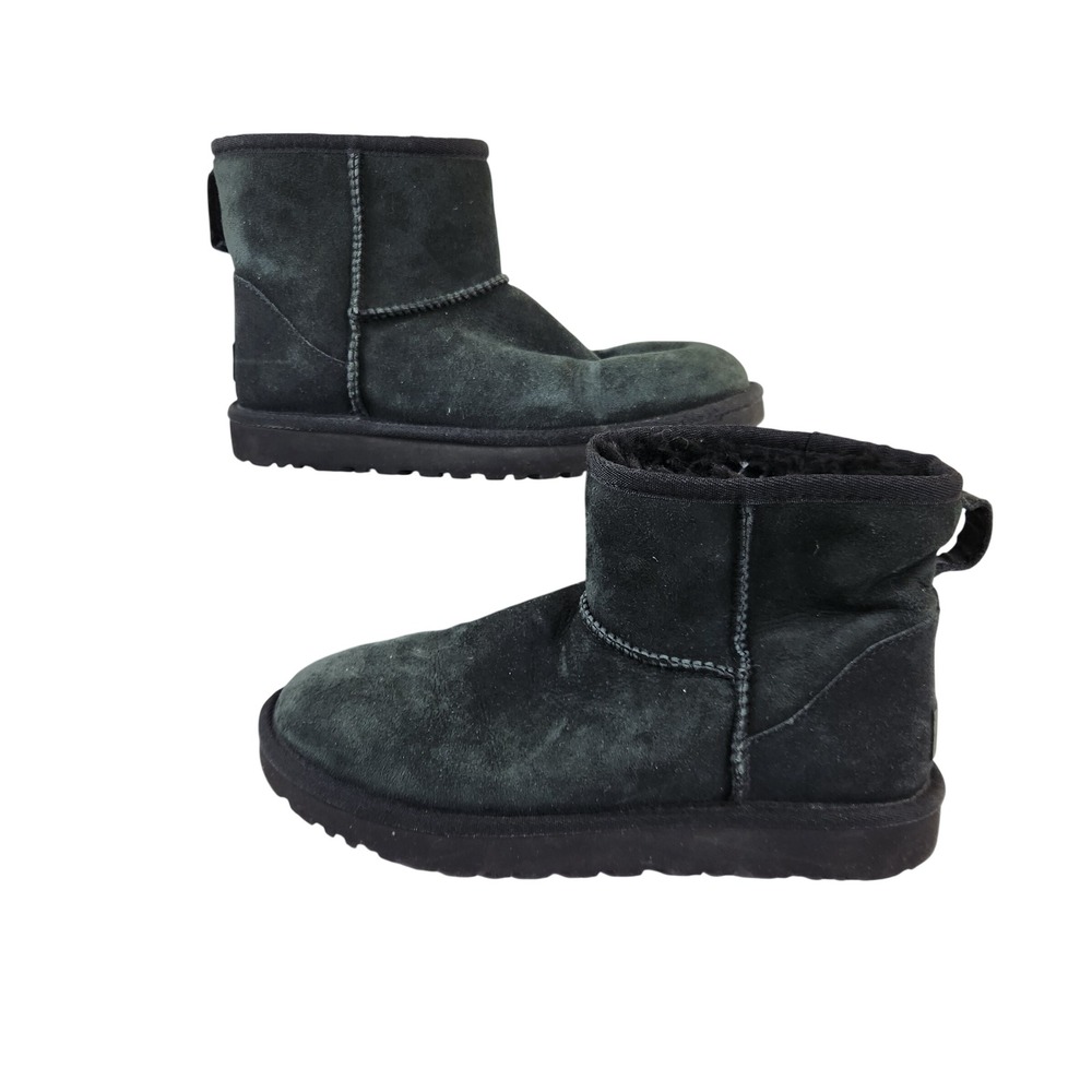 UGG Classic Mini Black Suede Sheepskin Lined Boots‎ Womens Size US 7